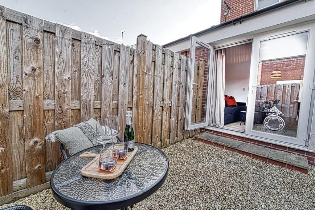 Guest Homes - Watledge House Apartment Tewkesbury Eksteriør billede